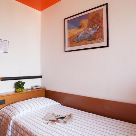 Hotel Pace Torri Del Benaco Extérieur photo