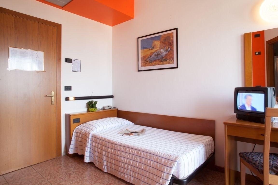 Hotel Pace Torri Del Benaco Extérieur photo