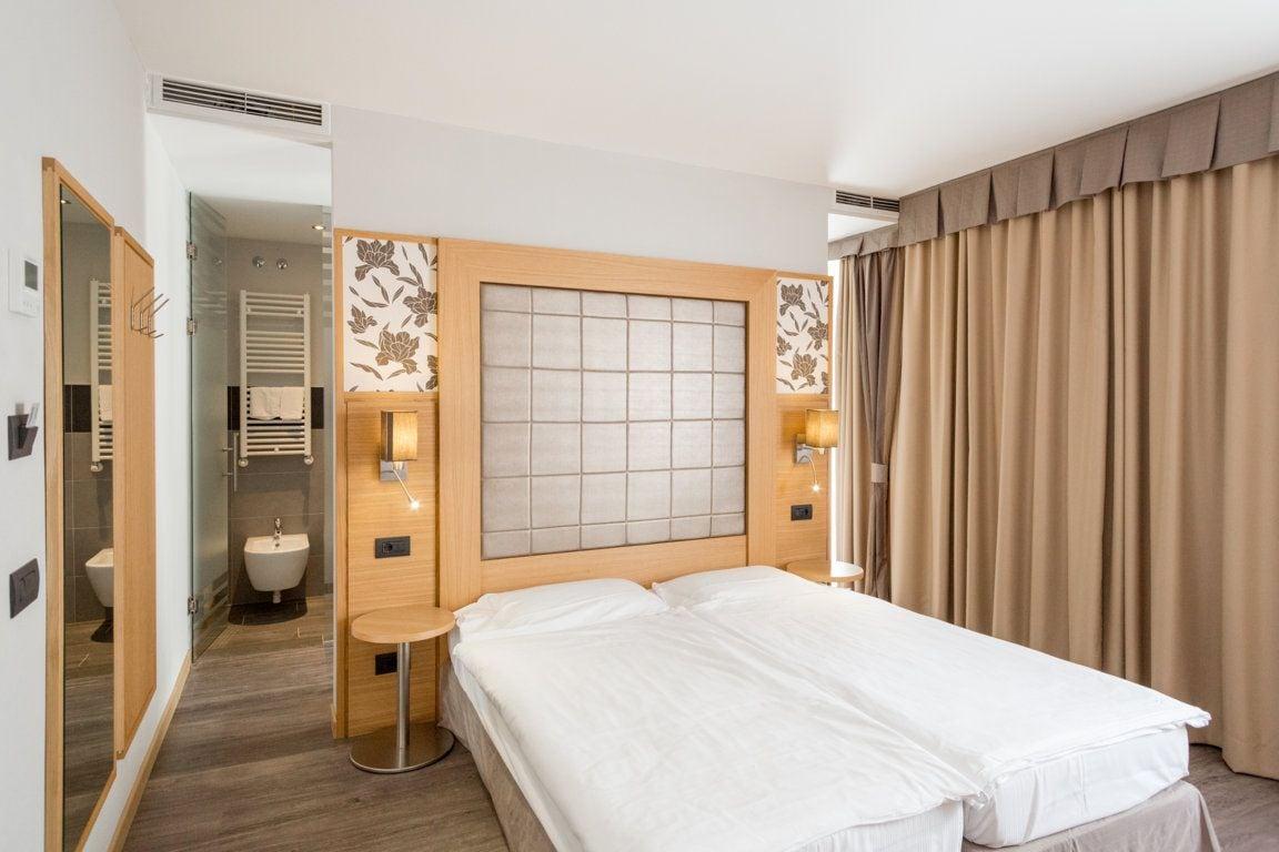 Hotel Pace Torri Del Benaco Extérieur photo